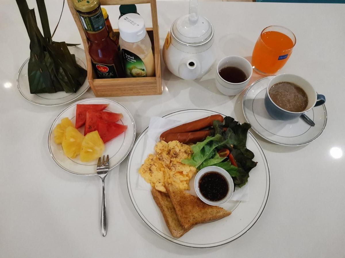 Sapphire Hotel Silom Bangkok Exterior photo A breakfast set at a hotel in Jakarta, Indonesia