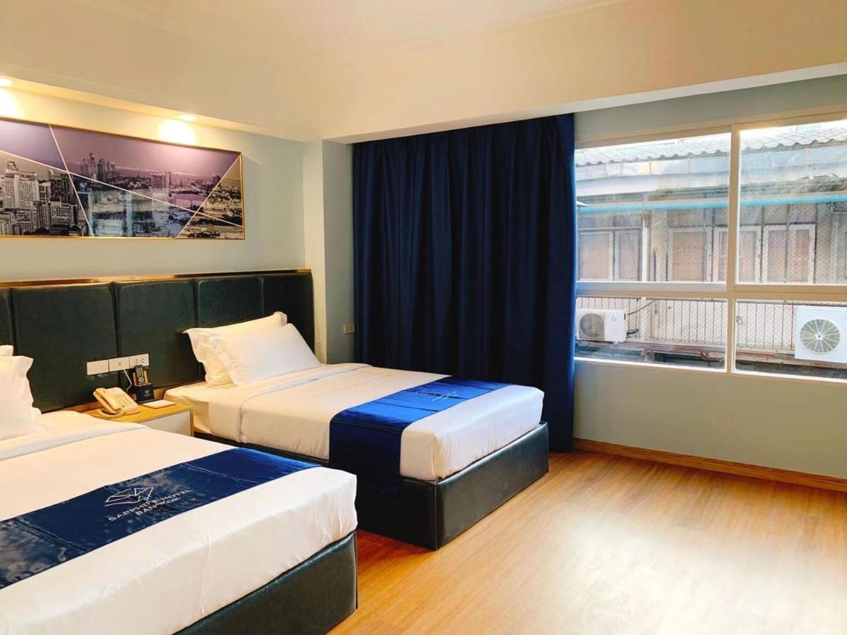 Sapphire Hotel Silom Bangkok Exterior photo Deluxe Room
